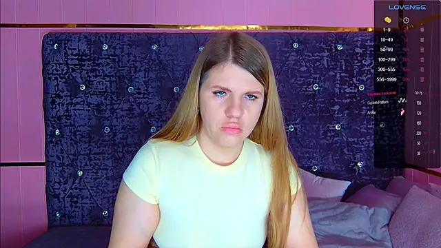 NoraBigAss online show from May 26, 1:34 am