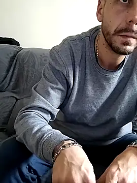 LoGaNfree88 online show from February 18, 10:05 am