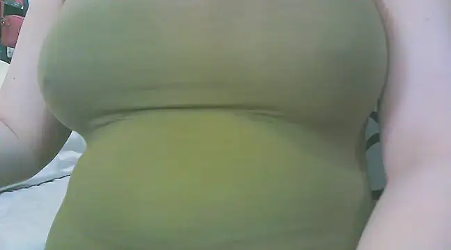 Snapshot of keepmepregnantT chatting on February 7, 9:26 am keepmepregnantT online show from February 7, 9:26 am