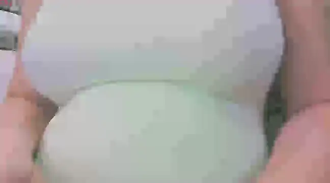 Snapshot of keepmepregnantT chatting on February 15, 11:39 am keepmepregnantT online show from February 15, 11:39 am