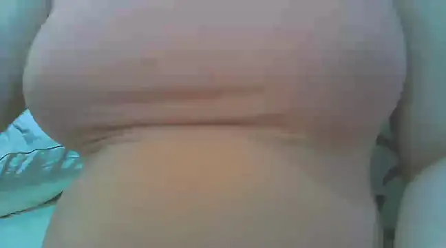 Snapshot of keepmepregnantT chatting on February 25, 8:47 am keepmepregnantT online show from February 25, 8:47 am