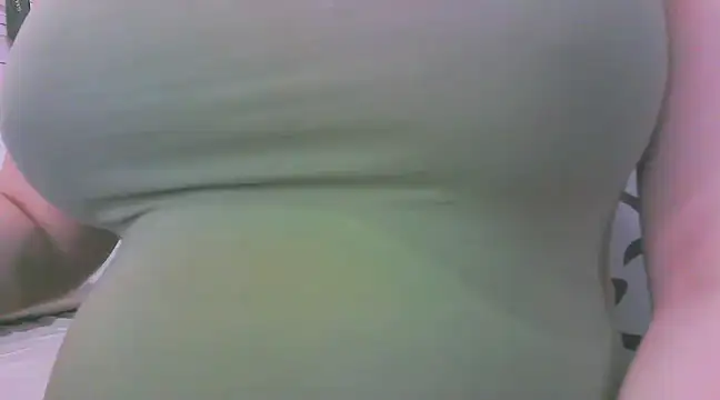 Snapshot of keepmepregnantT chatting on March 20, 11:49 am keepmepregnantT online show from March 20, 11:49 am