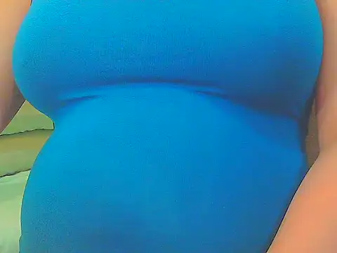 Snapshot of keepmepregnantT chatting on September 11, 10:26 am keepmepregnantT online show from September 11, 10:26 am