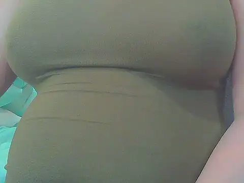 Snapshot of keepmepregnantT chatting on October 9, 10:24 am keepmepregnantT online show from October 9, 10:24 am