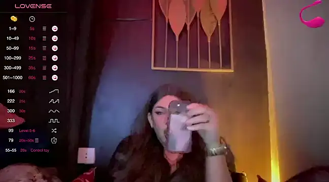 Snapshot of madam_agnes1 chatting on December 13, 8:26 pm madam agnes1 online show from December 13, 8:26 pm