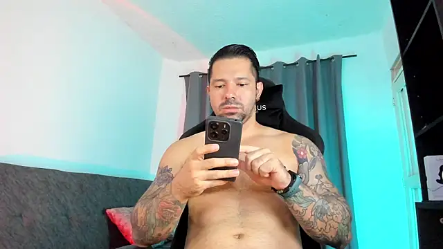 Snapshot of Pierre_Vidal chatting on April 1, 12:39 pm Pierre Vidal online show from April 1, 12:39 pm
