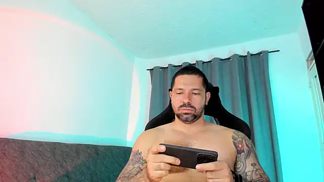 Snapshot of Pierre_Vidal chatting on May 7, 2:50 am Pierre Vidal online show from May 7, 2:50 am