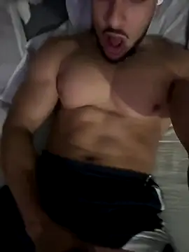 pimentfort77 online show from October 19, 9:26 pm