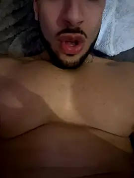 pimentfort77 online show from October 23, 9:24 pm