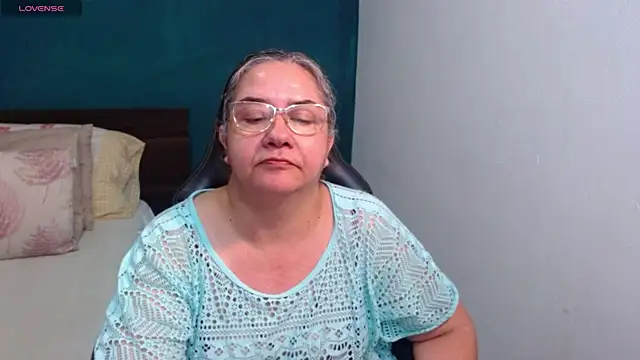 scaelettdubois online show from June 13, 1:47 am