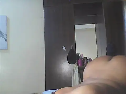 Snapshot of Naughty_Laurah chatting on November 30, 11:25 am Naughty Laurah online show from November 30, 11:25 am