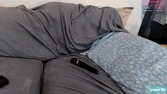 EmoDream1998 online show from February 8, 12:58 am