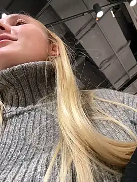 Snapshot of MariaTull chatting on December 14, 3:47 pm MariaTull online show from December 14, 3:47 pm