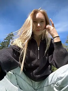 Snapshot of MariaTull chatting on September 10, 8:14 am MariaTull online show from September 10, 8:14 am