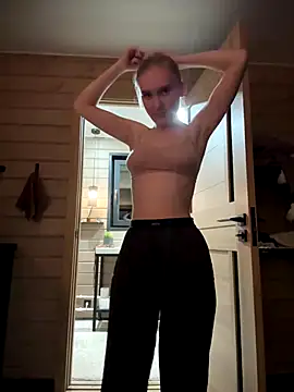 Snapshot of MariaTull chatting on October 2, 6:59 pm MariaTull online show from October 2, 6:59 pm