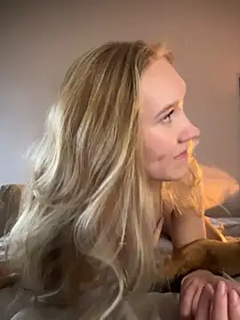 Snapshot of MariaTull chatting on October 19, 11:33 am MariaTull online show from October 19, 11:33 am