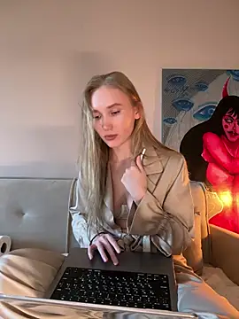 MariaTull online show from June 4, 4:46 pm