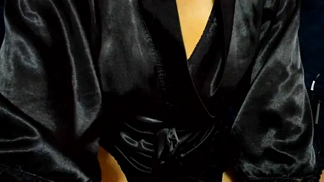 Snapshot of tiffanystonne chatting on October 30, 3:24 pm tiffanystonne online show from October 30, 3:24 pm