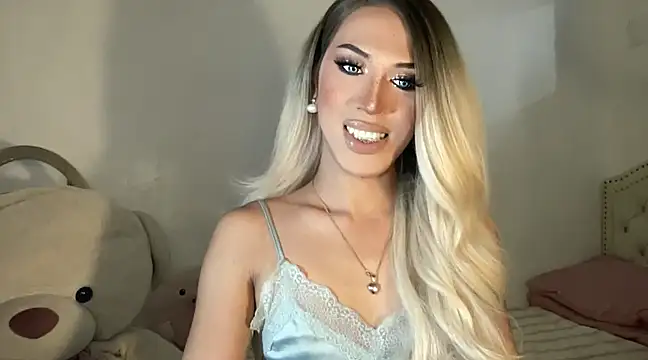 Ts glamxxxx online show from February 2, 10:35 am