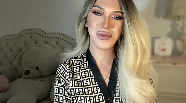 Ts glamxxxx online show from March 5, 6:44 am