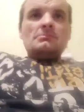 Snapshot of 185322 chatting on December 22, 9:00 am 185322 online show from December 22, 9:00 am