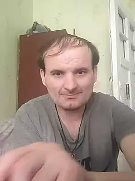 Snapshot of 185322 chatting on February 8, 9:46 am 185322 online show from February 8, 9:46 am