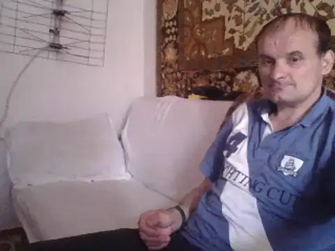 Snapshot of 185322 chatting on September 9, 8:25 am 185322 online show from September 9, 8:25 am