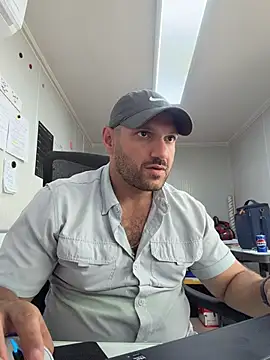 JonJ0 online show from April 9, 8:14 pm