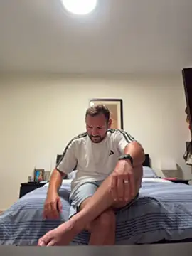 JonJ0 online show from April 22, 11:50 pm