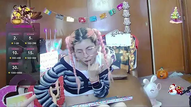 Skinygirl online show from October 30, 9:59 pm