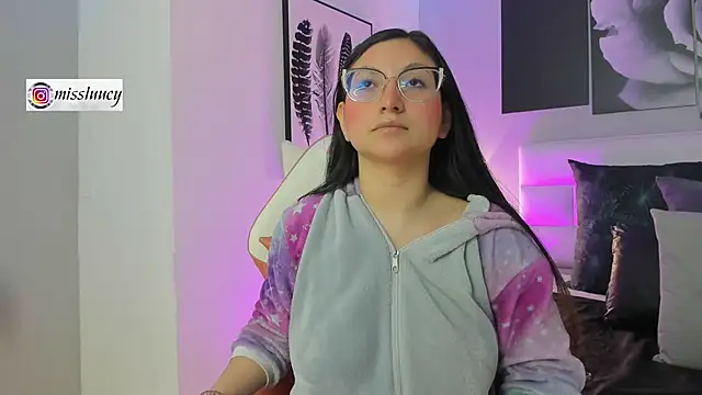 Snapshot of lucy_neil chatting on September 23, 7:06 pm lucy neil online show from September 23, 7:06 pm