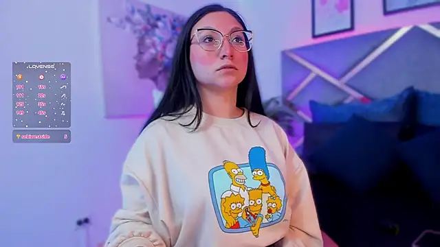 Snapshot of lucy_neil chatting on October 11, 2:33 am lucy neil online show from October 11, 2:33 am