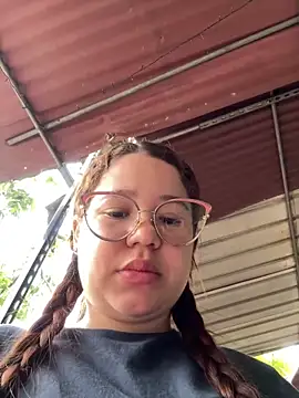 Lucyklein2022 online show from March 20, 1:59 pm