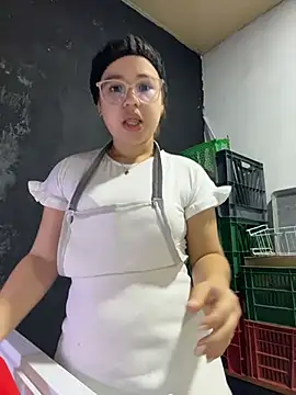 Lucyklein2022 online show from October 19, 4:51 pm