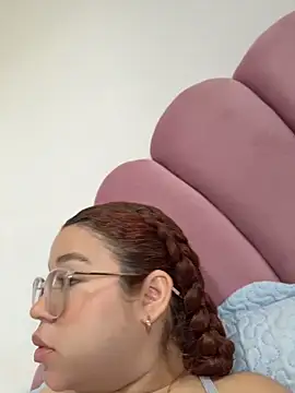 Lucyklein2022 online show from April 14, 4:02 pm