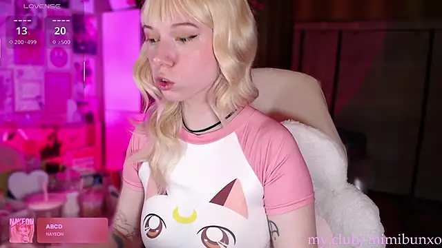 freya sunny online show from March 27, 5:02 am