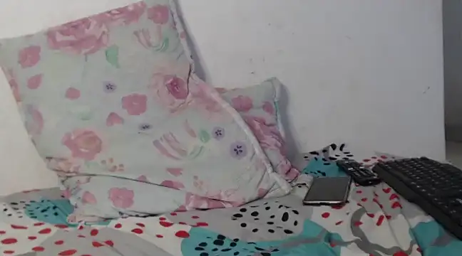 Snapshot of girl_tits chatting on March 2, 4:39 am girl tits online show from March 2, 4:39 am
