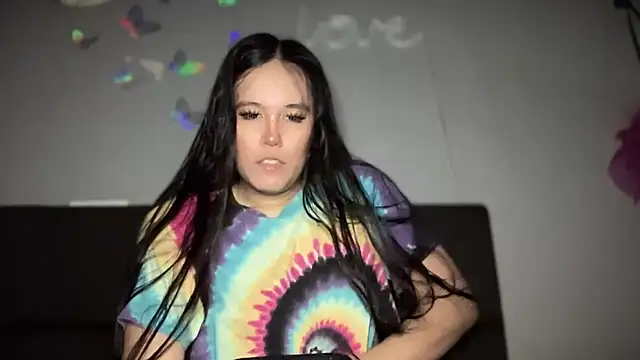 Snapshot of MeganTheRarest chatting on October 17, 10:07 am MeganTheRarest online show from October 17, 10:07 am