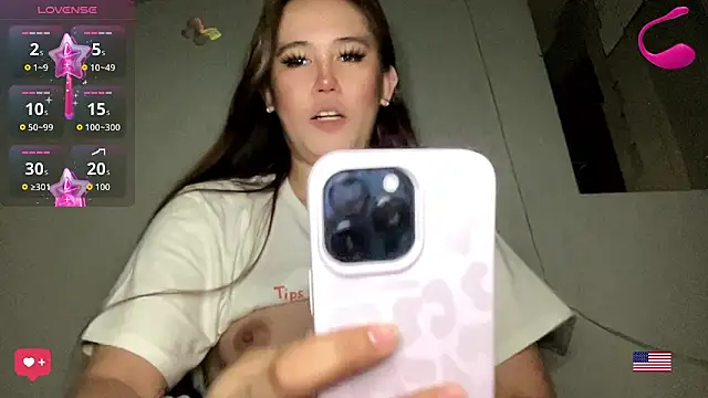 Snapshot of MeganTheRarest chatting on April 30, 9:59 am MeganTheRarest online show from April 30, 9:59 am