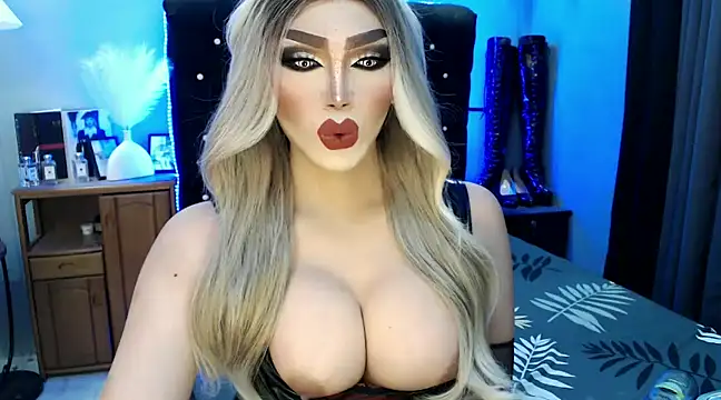 Snapshot of vixanna_foxs chatting on February 1, 6:40 pm vixanna foxs online show from February 1, 6:40 pm