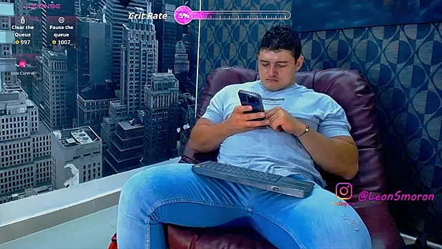 Leonsmoron online show from August 2, 12:42 am
