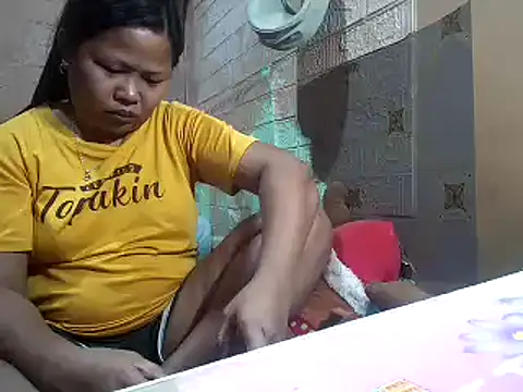 sweethotmom online show from February 27, 10:26 am