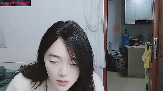QiuPeiPeimmm online show from March 18, 2:04 pm
