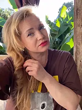 Lady  Maria online show from November 20, 10:15 am