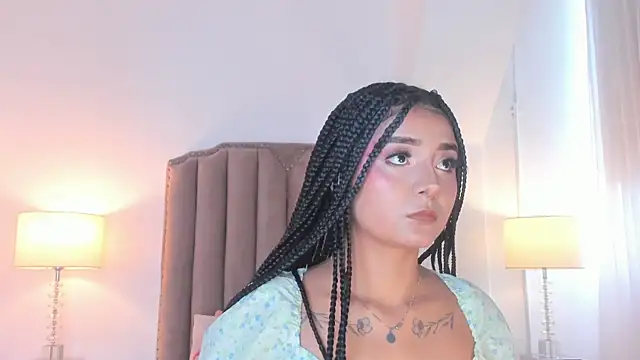 Emma Torres   online show from June 10, 12:37 pm