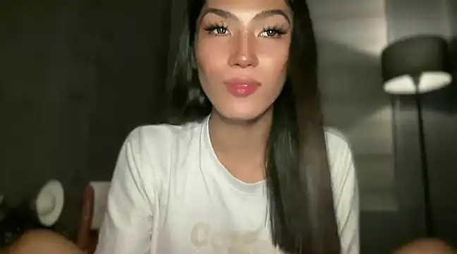 Bella Gordon online show from December 5, 9:39 pm