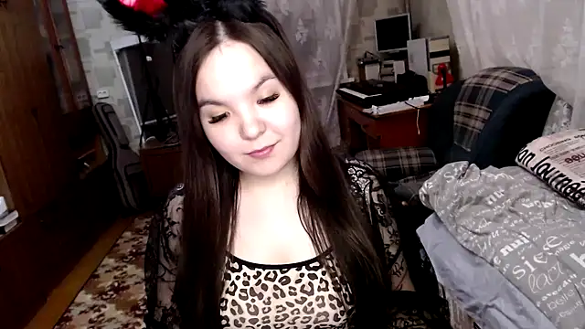 Snapshot of Var_Kiss chatting on February 17, 12:59 pm Var Kiss online show from February 17, 12:59 pm