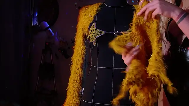 Scarlett Wanner online show from April 1, 8:06 pm