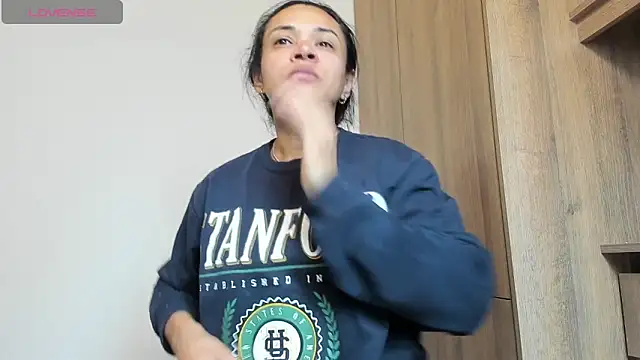 Bessie32 online show from March 14, 10:50 am