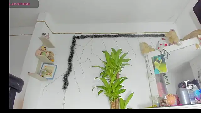 khalyn jenner online show from October 4, 8:40 pm